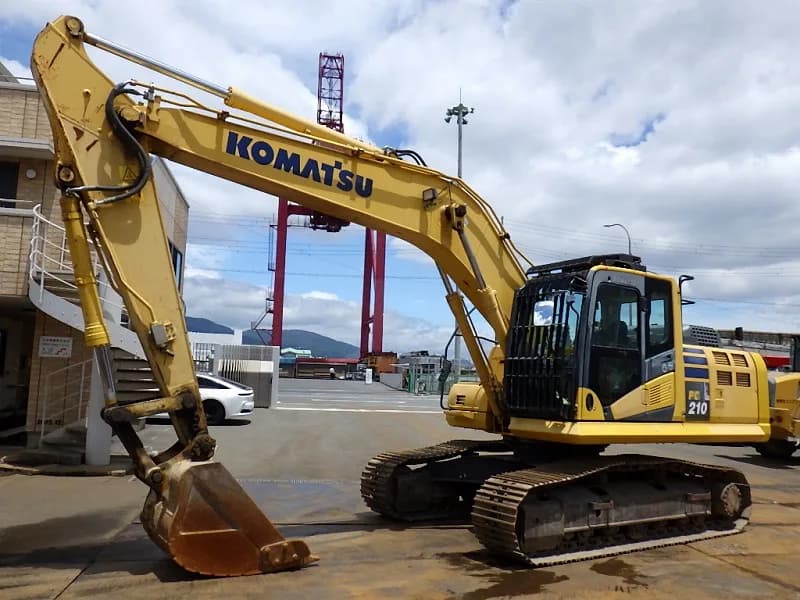 KOMATSU PC210-10