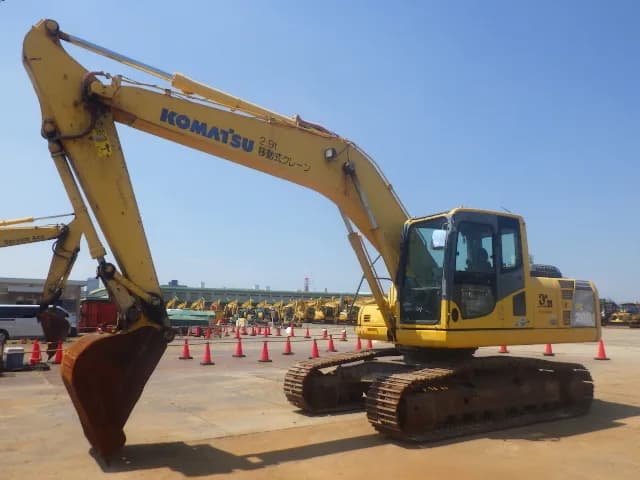 Máy đào Komatsu PC200-8N1