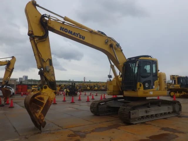 KOMATSU PC228US-8 2013 — ảnh 1